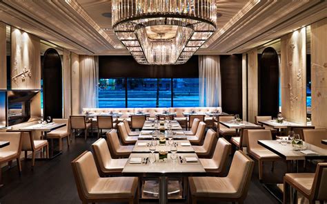 rosewood hotel georgia restaurant.